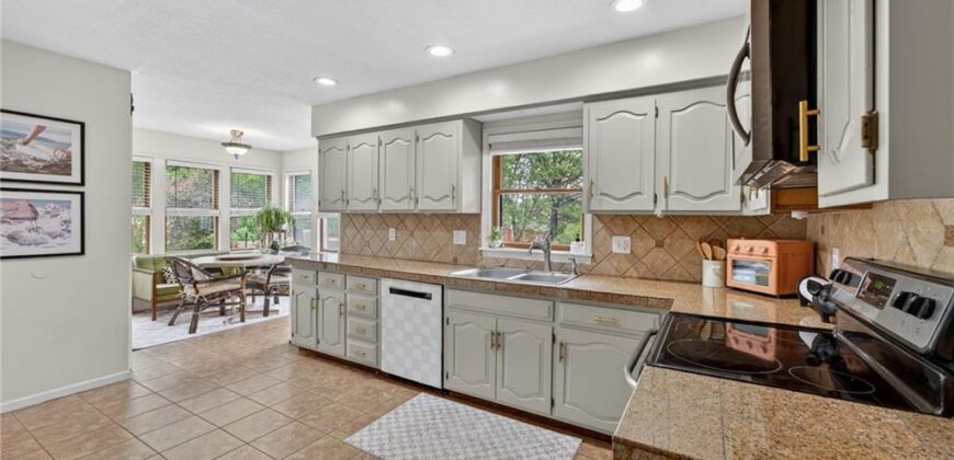 6505 N Wabash Avenue, Gladstone, MO 64118