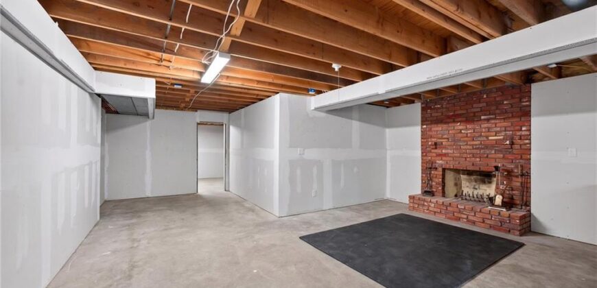 6505 N Wabash Avenue, Gladstone, MO 64118