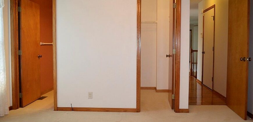 307 E 22nd Street, Kearney, MO 64060