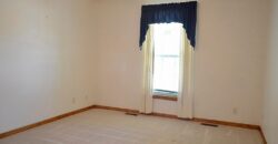 307 E 22nd Street, Kearney, MO 64060