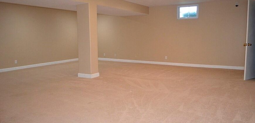 307 E 22nd Street, Kearney, MO 64060