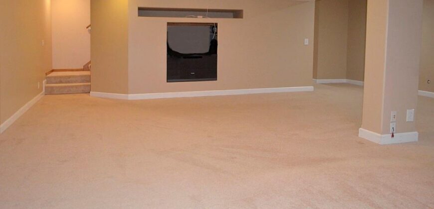 307 E 22nd Street, Kearney, MO 64060