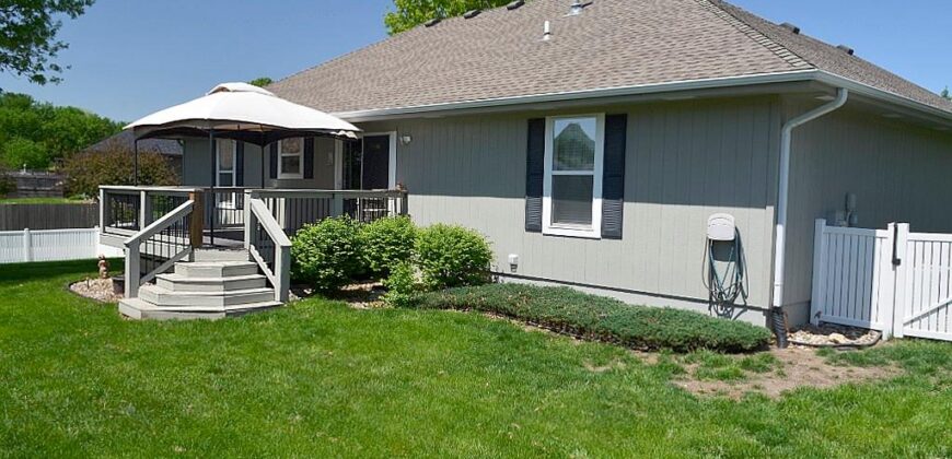 307 E 22nd Street, Kearney, MO 64060