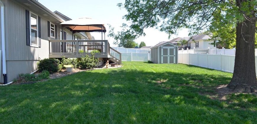 307 E 22nd Street, Kearney, MO 64060