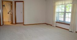 307 E 22nd Street, Kearney, MO 64060