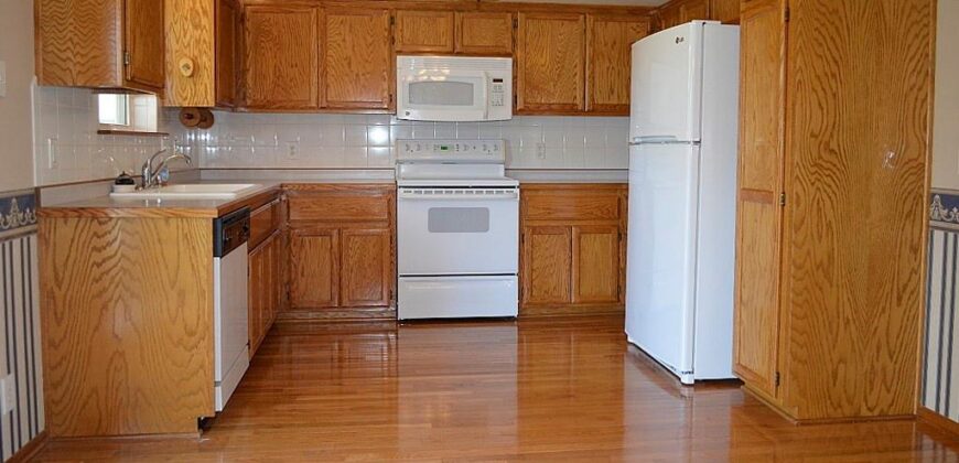 307 E 22nd Street, Kearney, MO 64060