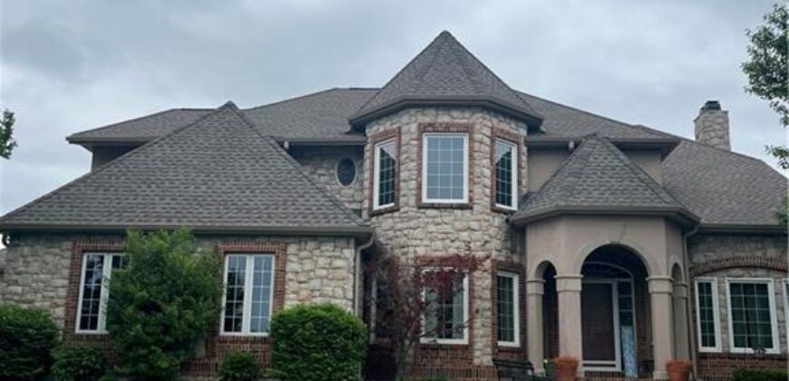 6905 N Charleston Drive, Kansas City, MO 64119