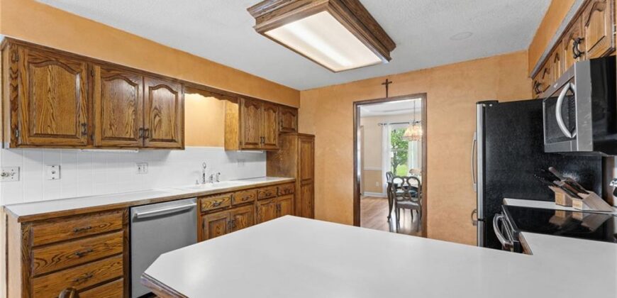 7912 N Olive Street, Kansas City, MO 64118
