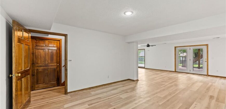7912 N Olive Street, Kansas City, MO 64118