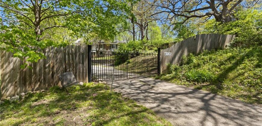 4135 NE Kelsey Road, Kansas City, MO 64116