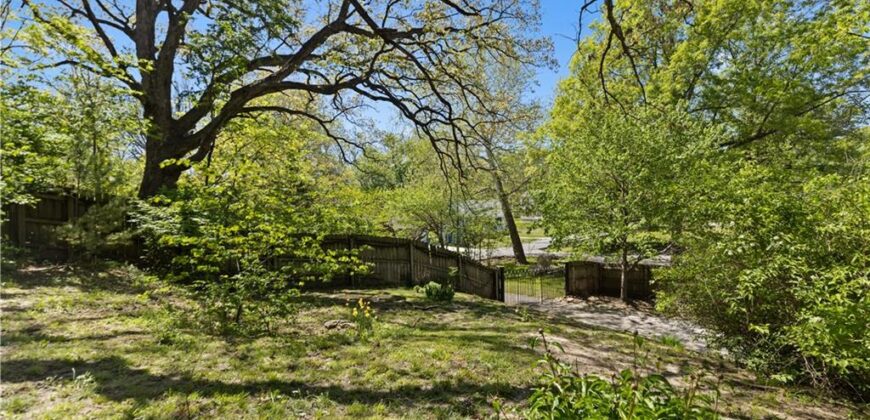 4135 NE Kelsey Road, Kansas City, MO 64116