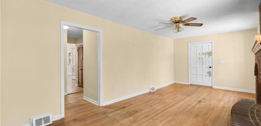 4135 NE Kelsey Road, Kansas City, MO 64116