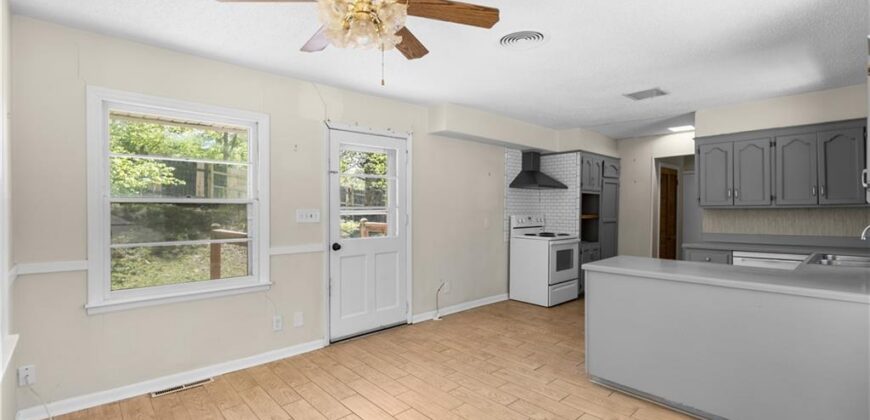 4135 NE Kelsey Road, Kansas City, MO 64116