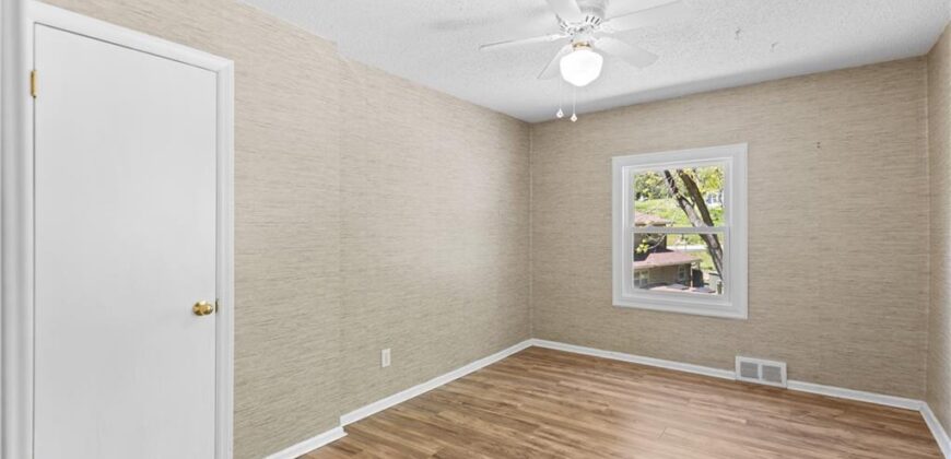 4135 NE Kelsey Road, Kansas City, MO 64116