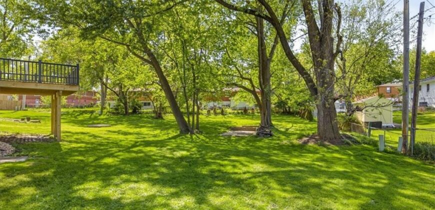 6816 Jason Smith Court, Gladstone, MO 64118