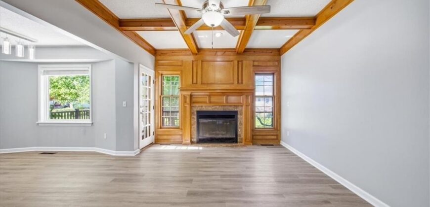 6816 Jason Smith Court, Gladstone, MO 64118