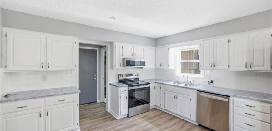 6816 Jason Smith Court, Gladstone, MO 64118