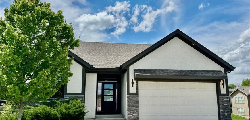 4910 NW Ridgewood Court, Riverside, MO 64150