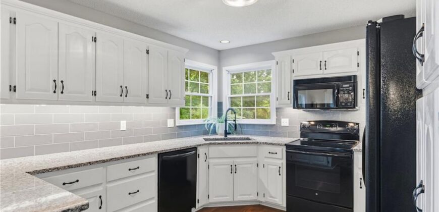 7511 N Palmer Avenue, Kansas City, MO 64158