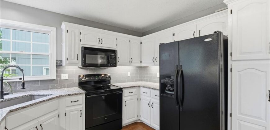 7511 N Palmer Avenue, Kansas City, MO 64158