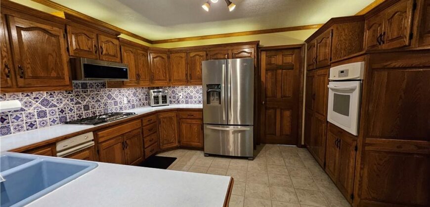 1509 Wynbrick Drive, Liberty, MO 64068