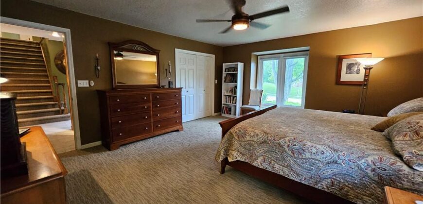 1509 Wynbrick Drive, Liberty, MO 64068