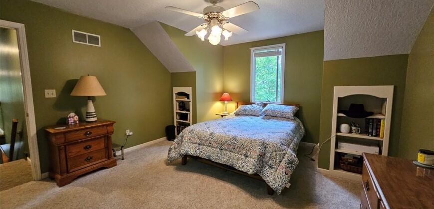 1509 Wynbrick Drive, Liberty, MO 64068