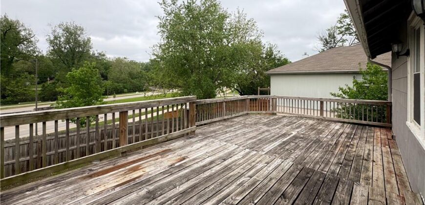 4144 NE Winn Road, Kansas City, MO 64117