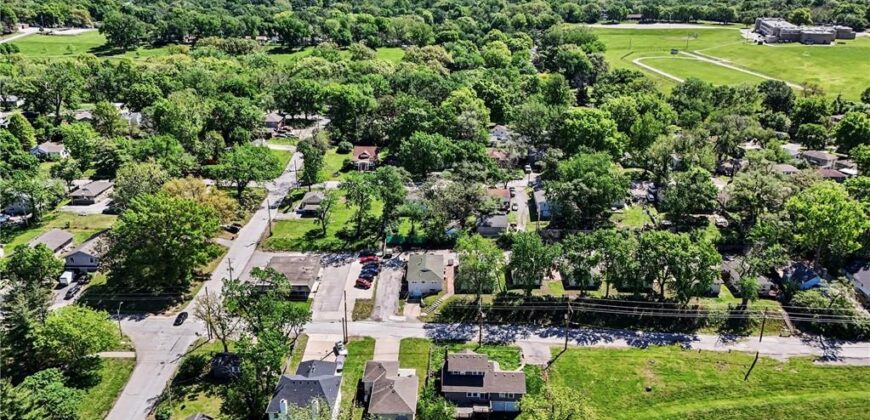 4144 NE Winn Road, Kansas City, MO 64117
