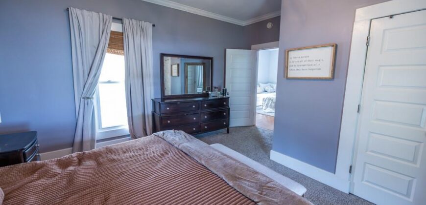 205 S Mill Street, Smithville, MO 64089