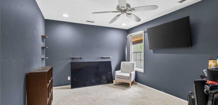 7209 N Woodland Avenue, Gladstone, MO 64118