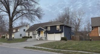 7209 N Woodland Avenue, Gladstone, MO 64118