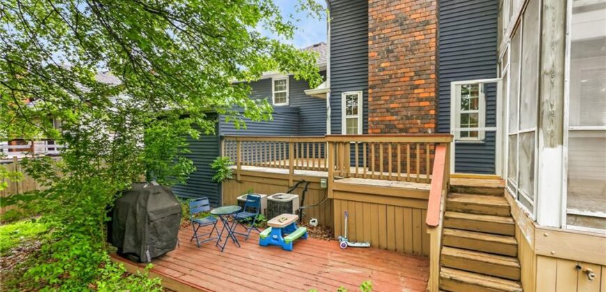 7209 N Woodland Avenue, Gladstone, MO 64118