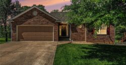 10208 N Spruce Avenue, Kansas City, MO 64156