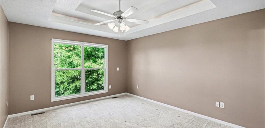 10208 N Spruce Avenue, Kansas City, MO 64156
