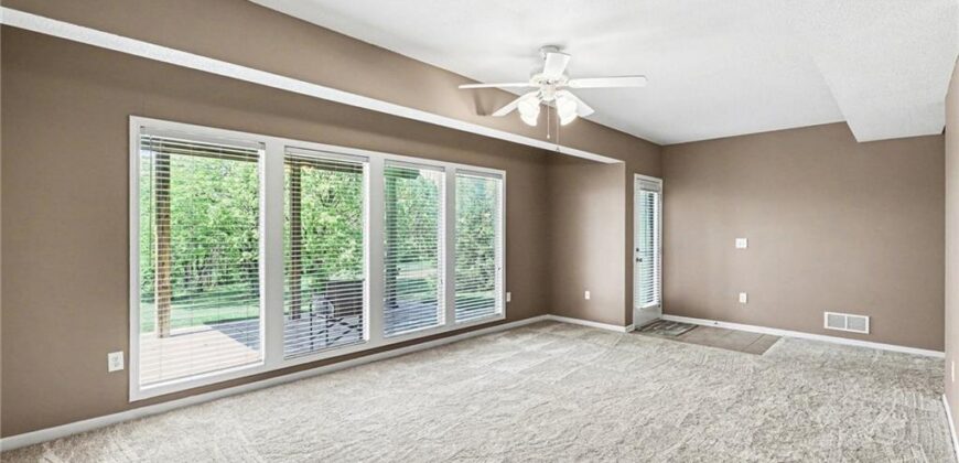 10208 N Spruce Avenue, Kansas City, MO 64156