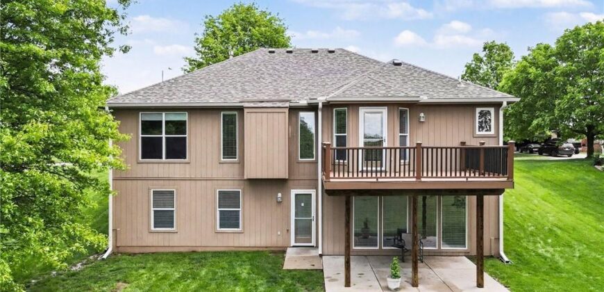 10208 N Spruce Avenue, Kansas City, MO 64156