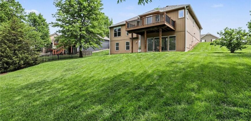10208 N Spruce Avenue, Kansas City, MO 64156