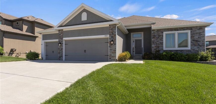 10823 N Corrington Avenue, Kansas City, MO 64156
