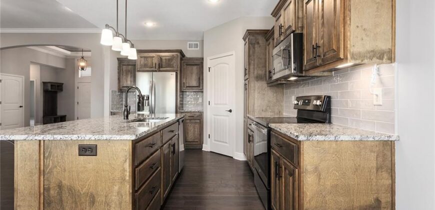10823 N Corrington Avenue, Kansas City, MO 64156