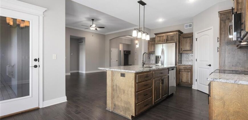10823 N Corrington Avenue, Kansas City, MO 64156