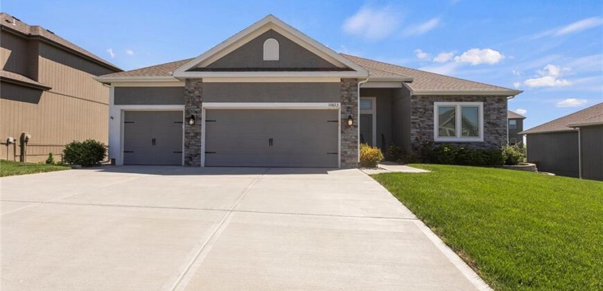 10823 N Corrington Avenue, Kansas City, MO 64156