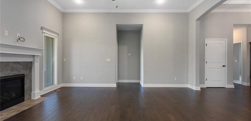 10823 N Corrington Avenue, Kansas City, MO 64156
