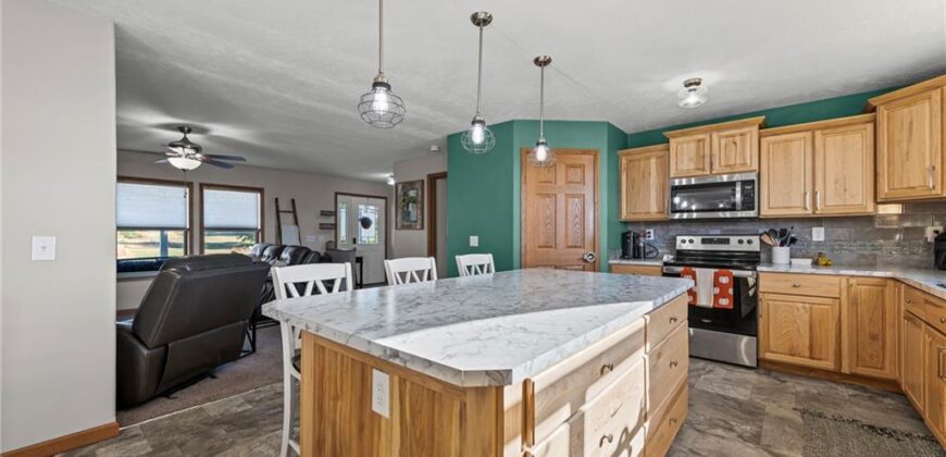27455 Stephanie Lane, Weston, MO 64098