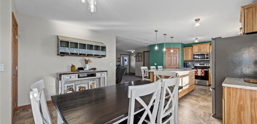 27455 Stephanie Lane, Weston, MO 64098