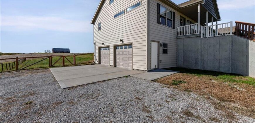 27455 Stephanie Lane, Weston, MO 64098