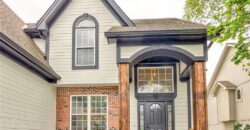 1172 WHITE OAK Lane, Liberty, MO 64068