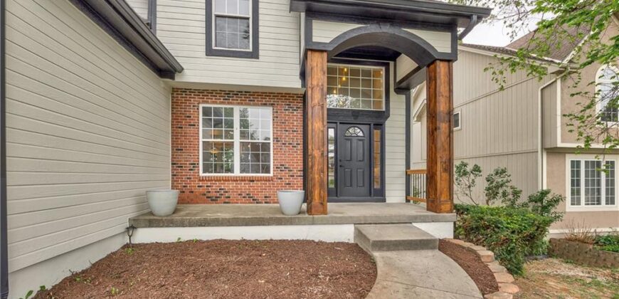 1172 WHITE OAK Lane, Liberty, MO 64068