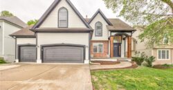 1172 WHITE OAK Lane, Liberty, MO 64068