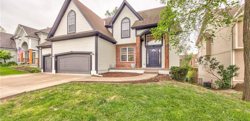 1172 WHITE OAK Lane, Liberty, MO 64068